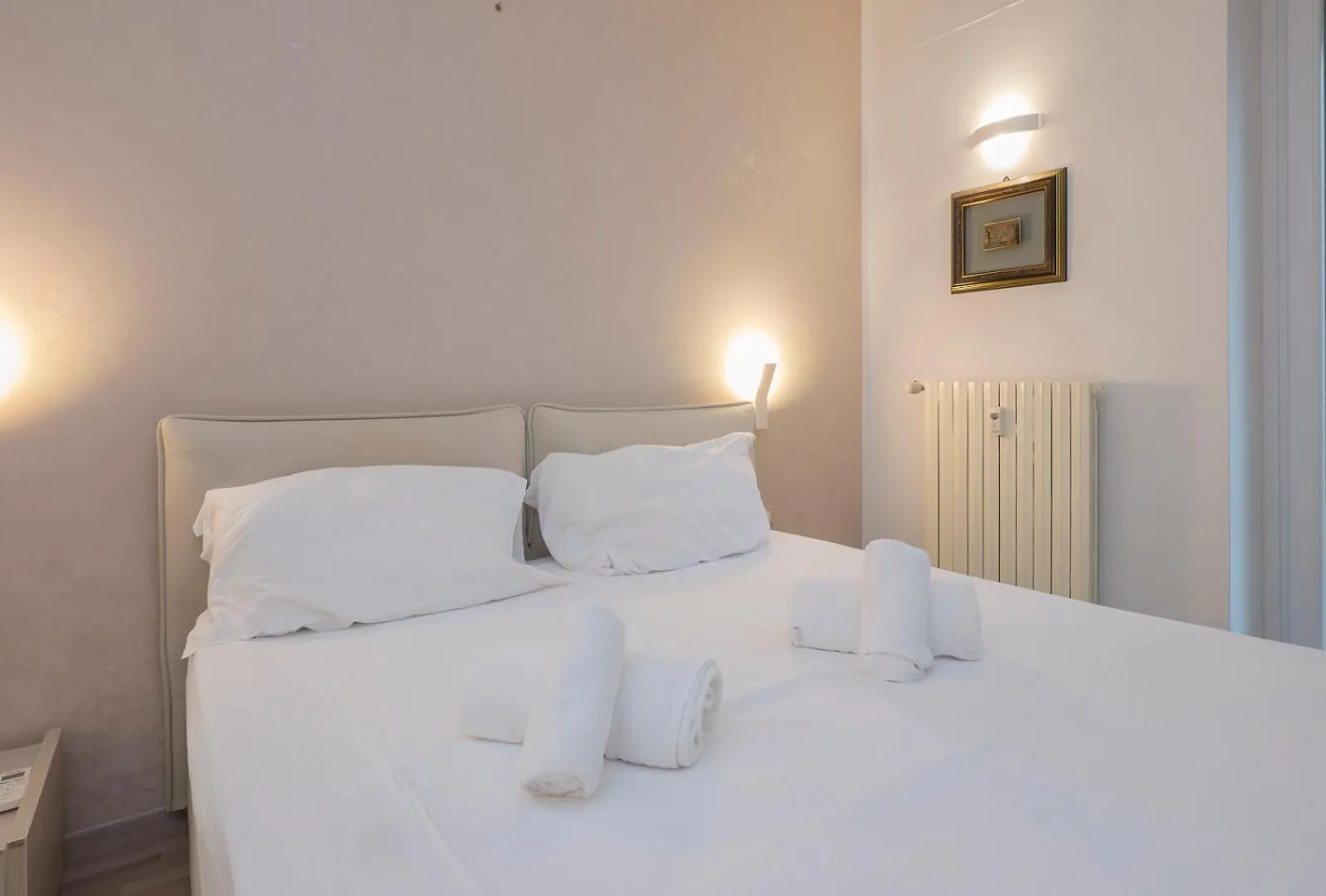 I Host Apartment - Della Torre 9 Milan